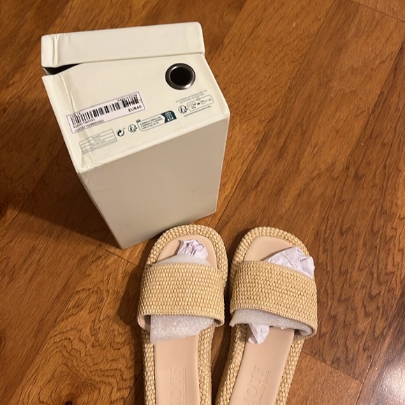 ROUND TOE WEDGE HEEL THICK PLATFORM BRAIDED FABRIC SLIP-ON SANDALS - Picture 7 of 8